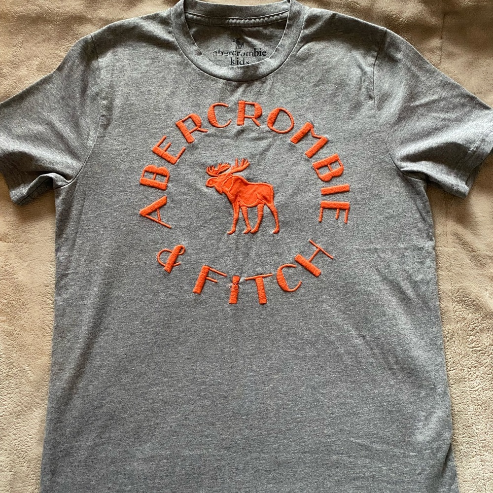 Ambercrombie size 11-12 newer shirt